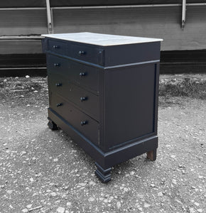 ANTIQUE 19th CENTURY FRENCH BLACK PAINTED & MARBLE TOPPED CHEST OF DRAWERS, c1900
