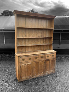 LARGE ANTIQUE 19th CENTURY ENGLISH PINE DRESSER, c1900