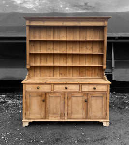 LARGE ANTIQUE 19th CENTURY ENGLISH PINE DRESSER, c1900