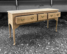 Load image into Gallery viewer, 20th CENTURY ENGLISH LIGHT OAK DRESSER BASE
