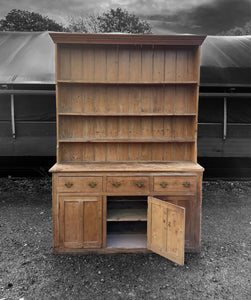 LARGE ANTIQUE 19th CENTURY ENGLISH PINE DRESSER, c1900