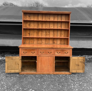 LARGE ANTIQUE 19th CENTURY ENGLISH PINE DRESSER, c1900