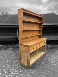 LARGE ANTIQUE 19th CENTURY ENGLISH PINE DRESSER, c1900