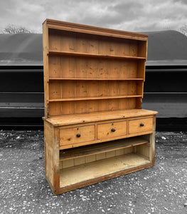 LARGE ANTIQUE 19th CENTURY ENGLISH PINE DRESSER, c1900