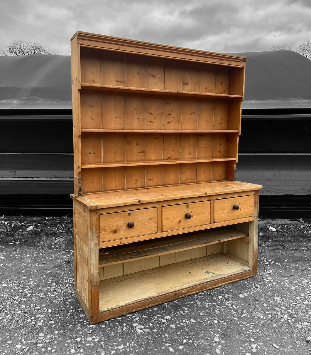 LARGE ANTIQUE 19th CENTURY ENGLISH PINE DRESSER, c1900