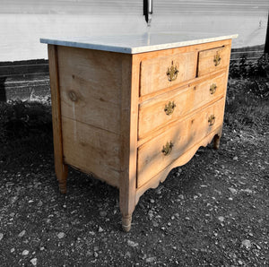 ANTIQUE 19th CENTURY FRENCH BLEACHED PINE & MARBLE TOPPED CHEST OF DRAWERS, c1900