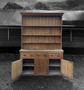 LARGE ANTIQUE 19th CENTURY ENGLISH PINE DRESSER, c1900