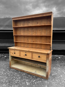 LARGE ANTIQUE 19th CENTURY ENGLISH PINE DRESSER, c1900