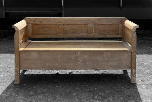 LARGE ANTIQUE 19th CENTURY EUROPEAN BLEACHED PINE BENCH SEAT, c1900