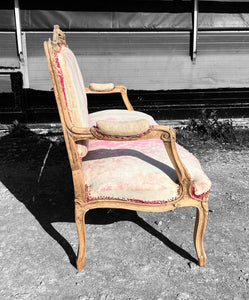 ANTIQUE 19th CENTURY FRENCH ORNATE BLEACHED OAK 3 SEATER SALON SOFA, c1900