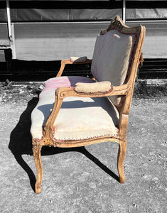 ANTIQUE 19th CENTURY FRENCH ORNATE BLEACHED OAK 3 SEATER SALON SOFA, c1900