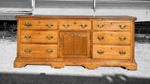 ANTIQUE 19th CENTURY GEORGIAN ENGLISH COUNTRY OAK DRESSER BASE, c1830