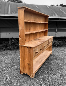 LARGE ANTIQUE 20th CENTURY ENGLISH FARMHOUSE PINE DRESSER, c1920