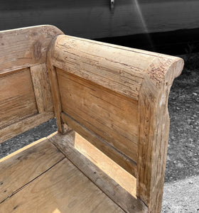 LARGE ANTIQUE 19th CENTURY EUROPEAN BLEACHED PINE BENCH SEAT, c1900