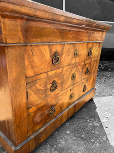 ANTIQUE 19th CENTURY FRENCH BURR WALNUT CHEST OF DRAWERS, c1900