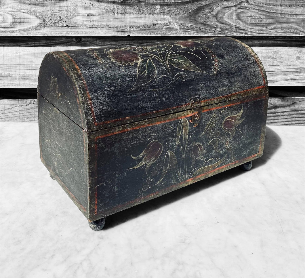 ANTIQUE 19TH CENTURY FRENCH ORIGINAL HAND PAINTED NORMANDY DOME BOX, C1860