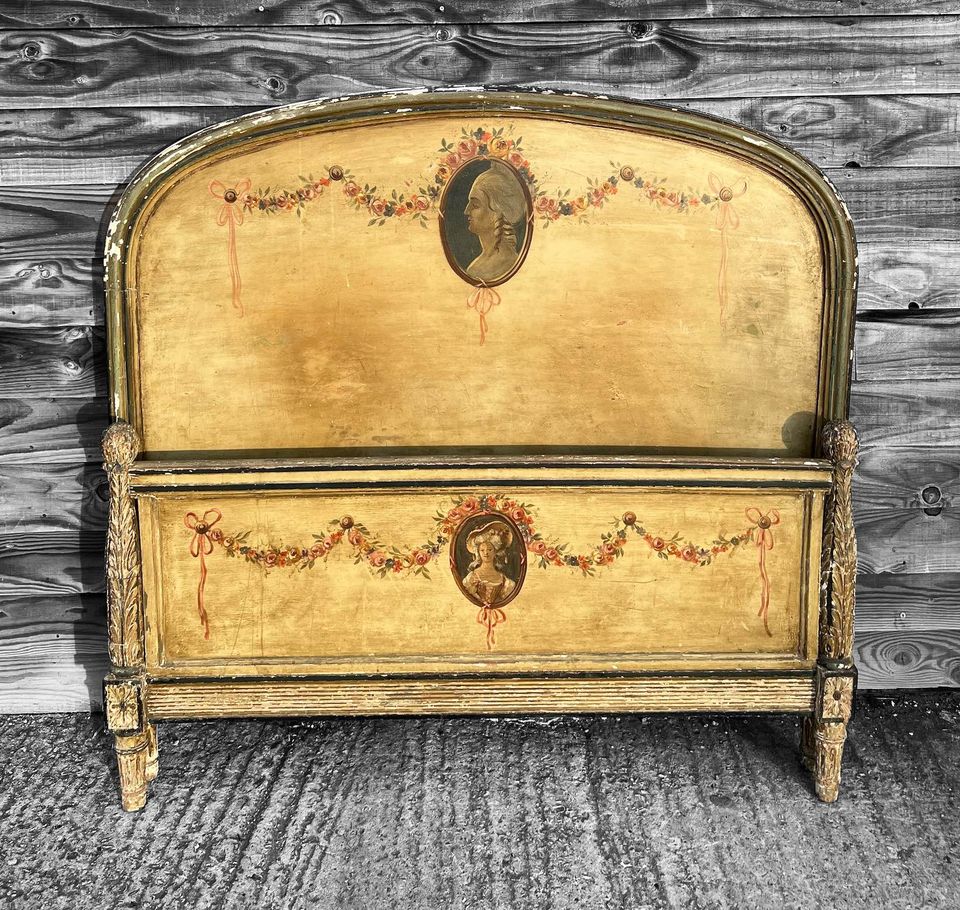 ANTIQUE 19TH CENTURY FRECH ORNATE HAND PAINTED DOUBLE BED, C1900