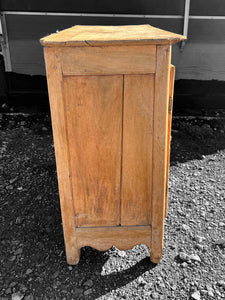 ANTIQUE 19TH CENTURY FRENCH RUSTIC OAK BUFFET CUPBOARD, C1880