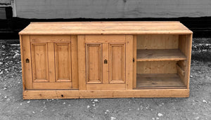 ANTIQUE 19th CENTURY ENGLISH PINE SLIDING DOOR SIDEBOARD DRESSER BASE, c1900