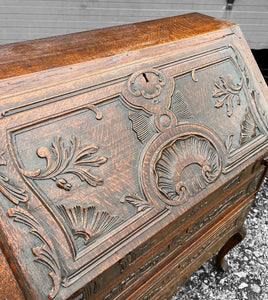 ANTIQUE 20th CENTURY FRENCH ORNATE OAK BUREAU, c1920