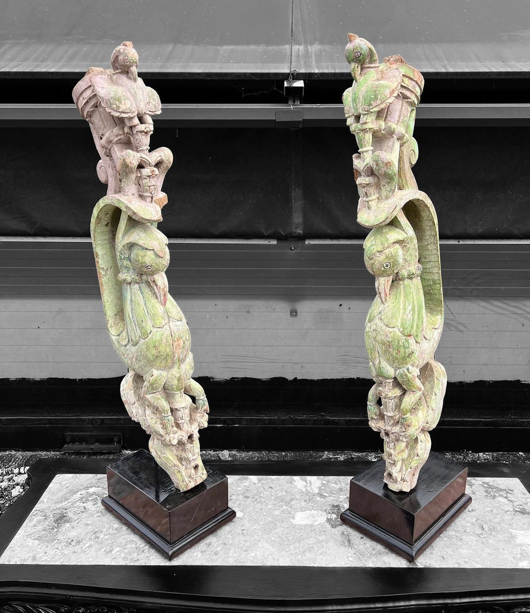 ANTIUE 19TH CENTURY PAIR OF ASIAN CARVED ORIGINAL PAINTED ORNAMENTS ON STANDS, C1900
