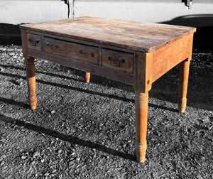 ANTIQUE 19TH CENTURY ENGLISH FARMHOUSE RUSTIC PINE DINING TABLE, c1900