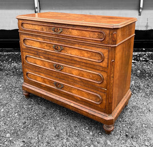 ANTIQUE 19th CENTURY FRENCH BURR WALNUT CHEST OF DRAWERS, c1900