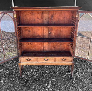 ANTIQUE 19TH CENTURY MAHOGANY GEORGIAN STYLE DISPLAY CABINET, C1900