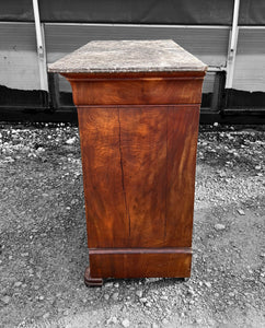 ANTIQUE 19TH CENTURY FRENCH  FLAMED MAHOGANY & MARBLE TOPPED COMMODE, c1900