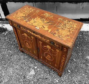 ANTIQUE 19TH CENTURY DUTCH ORNATE MARQUETRY INLAID CUPBOARD, C1800