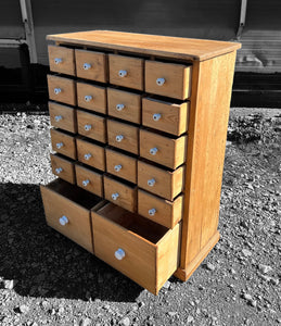 ANTIQUE 19TH CENTURY ENGLISH RUSTIC PINE BANK OF DRAWERS, C1900