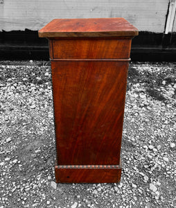 ANTIQUE 19TH CENTURY FRENCH FLAMED MAHOGANY APOTHECARY STYLE DISPLAY CABINET, C1900