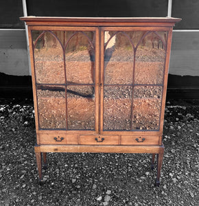 ANTIQUE 19TH CENTURY MAHOGANY GEORGIAN STYLE DISPLAY CABINET, C1900