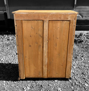 ANTIQUE 19TH CENTURY ENGLISH RUSTIC PINE BANK OF DRAWERS, C1900