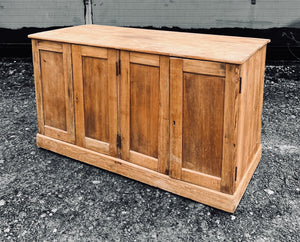 ANTIQUE 19th CENTURY ENGLISH RUSTIC PINE KITCHEN SIDEBOARD, c1900