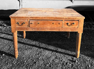 ANTIQUE 19TH CENTURY ENGLISH FARMHOUSE RUSTIC PINE DINING TABLE, c1900