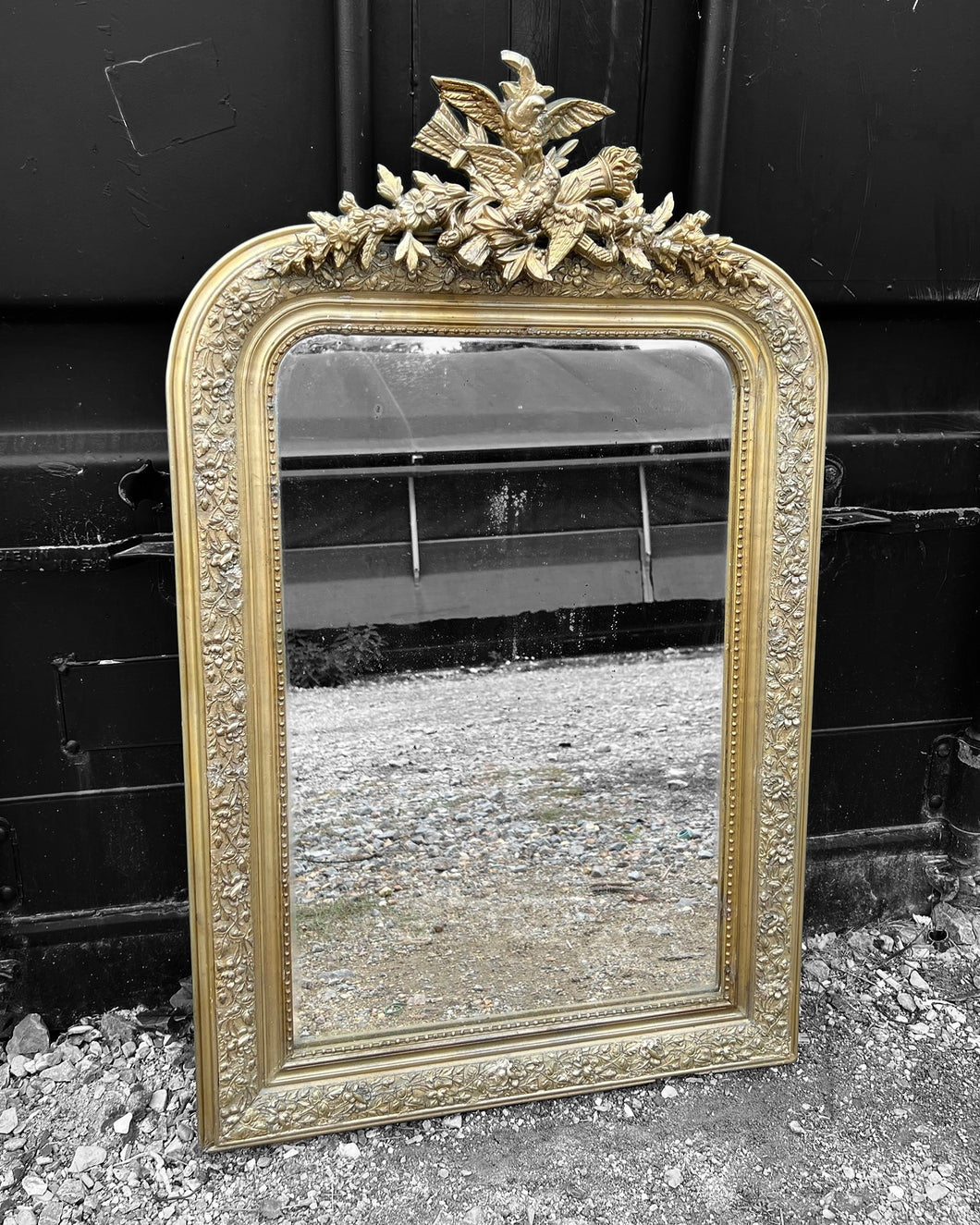 ANTIQUE 19TH CENTURY FRENCH ORNATE GILTWOOD WALL MIRROR, C1900