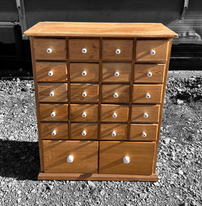 ANTIQUE 19TH CENTURY ENGLISH RUSTIC PINE BANK OF DRAWERS, C1900