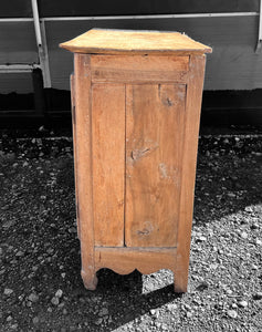 ANTIQUE 19TH CENTURY FRENCH RUSTIC OAK BUFFET CUPBOARD, C1880