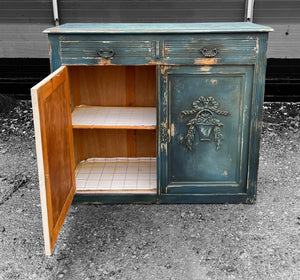 ANTIQUE 19th CENTURY FRENCH ORNATE OAK PAINTED CUPBOARD, c1900