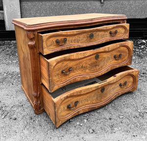 ANTIQUE 19th CENTURY FRENCH ORNATE BURR WALNUT CHEST OF DRAWERS, c1900