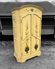 Load image into Gallery viewer, 20th CENTURY ORNATE ITALIAN HAND PAINTED ARMOIRE
