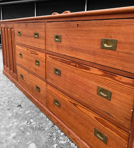 LARGE ANTIQUE 19th CENTURY ENGLISH PITCH PINE SIDEBOARD, c1900