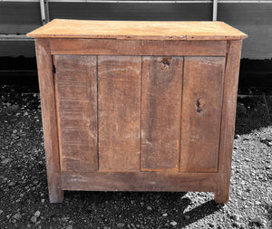 ANTIQUE 19TH CENTURY FRENCH RUSTIC OAK BUFFET CUPBOARD, C1880