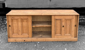 ANTIQUE 19th CENTURY ENGLISH PINE SLIDING DOOR SIDEBOARD DRESSER BASE, c1900