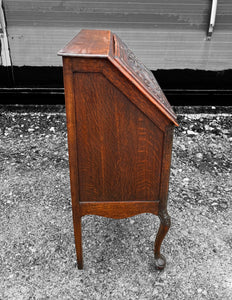 ANTIQUE 20th CENTURY FRENCH ORNATE OAK BUREAU, c1920