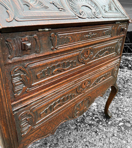 ANTIQUE 20th CENTURY FRENCH ORNATE OAK BUREAU, c1920