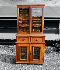 ANTIQUE 19TH CENTURY OAK APOTHECARY STYLE GLAZED DRESSER, C1900