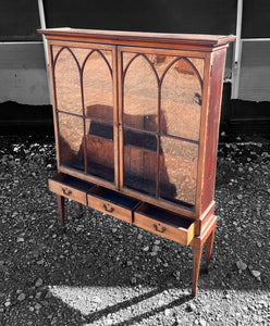 ANTIQUE 19TH CENTURY MAHOGANY GEORGIAN STYLE DISPLAY CABINET, C1900