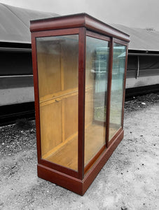 LARGE ANTIQUE 19th CENTURY ENGLISH MAHOGANY MUSEUM DISPLAY CABINET, c1900